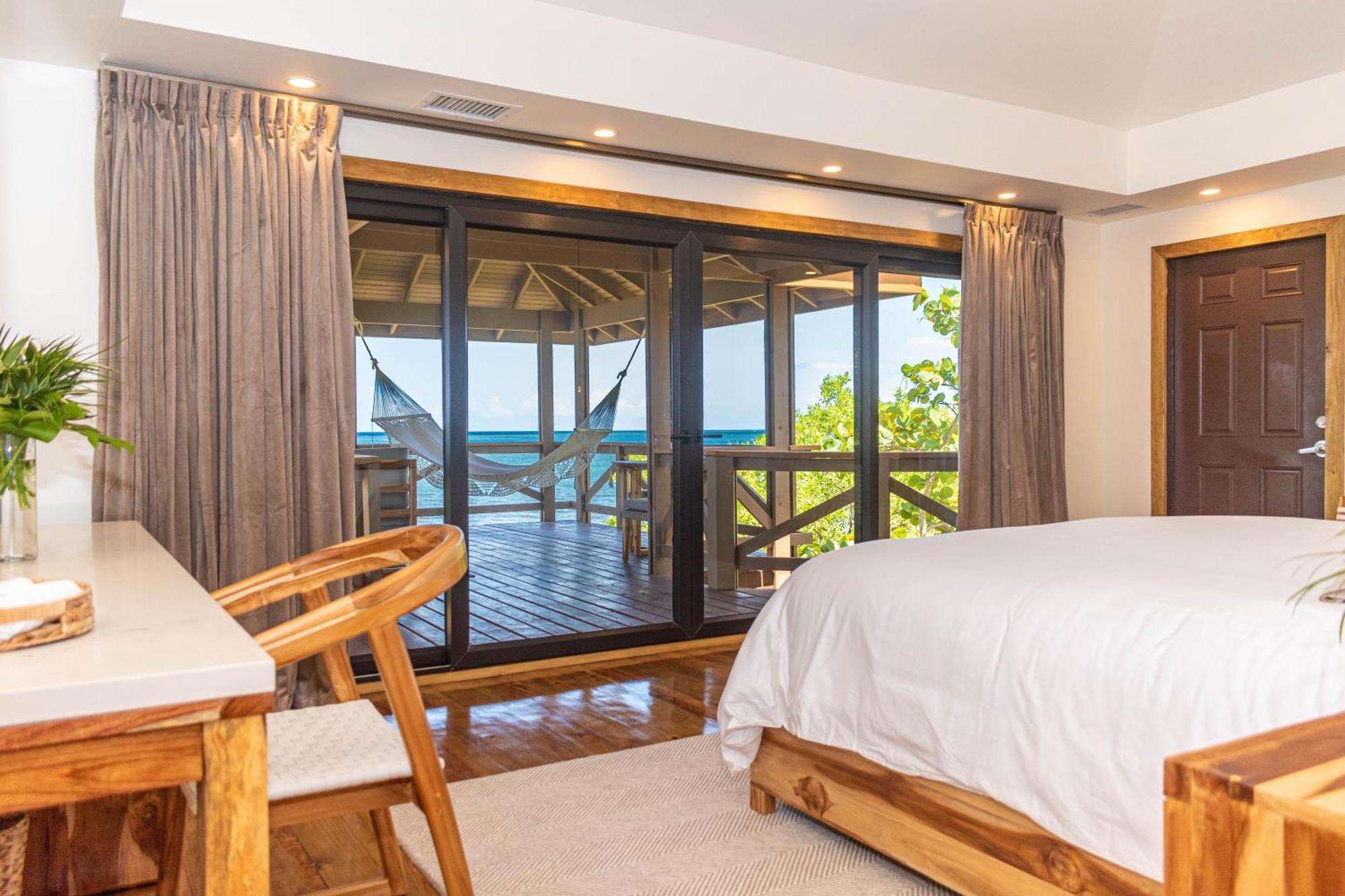 Anthony'S Key Resort Sandy Bay Exterior photo