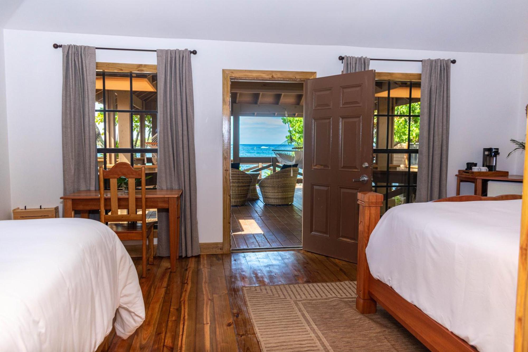 Anthony'S Key Resort Sandy Bay Exterior photo
